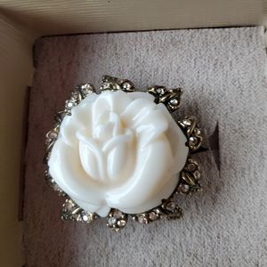 HEIDI DAUS CARVED CREAM ROSE RING